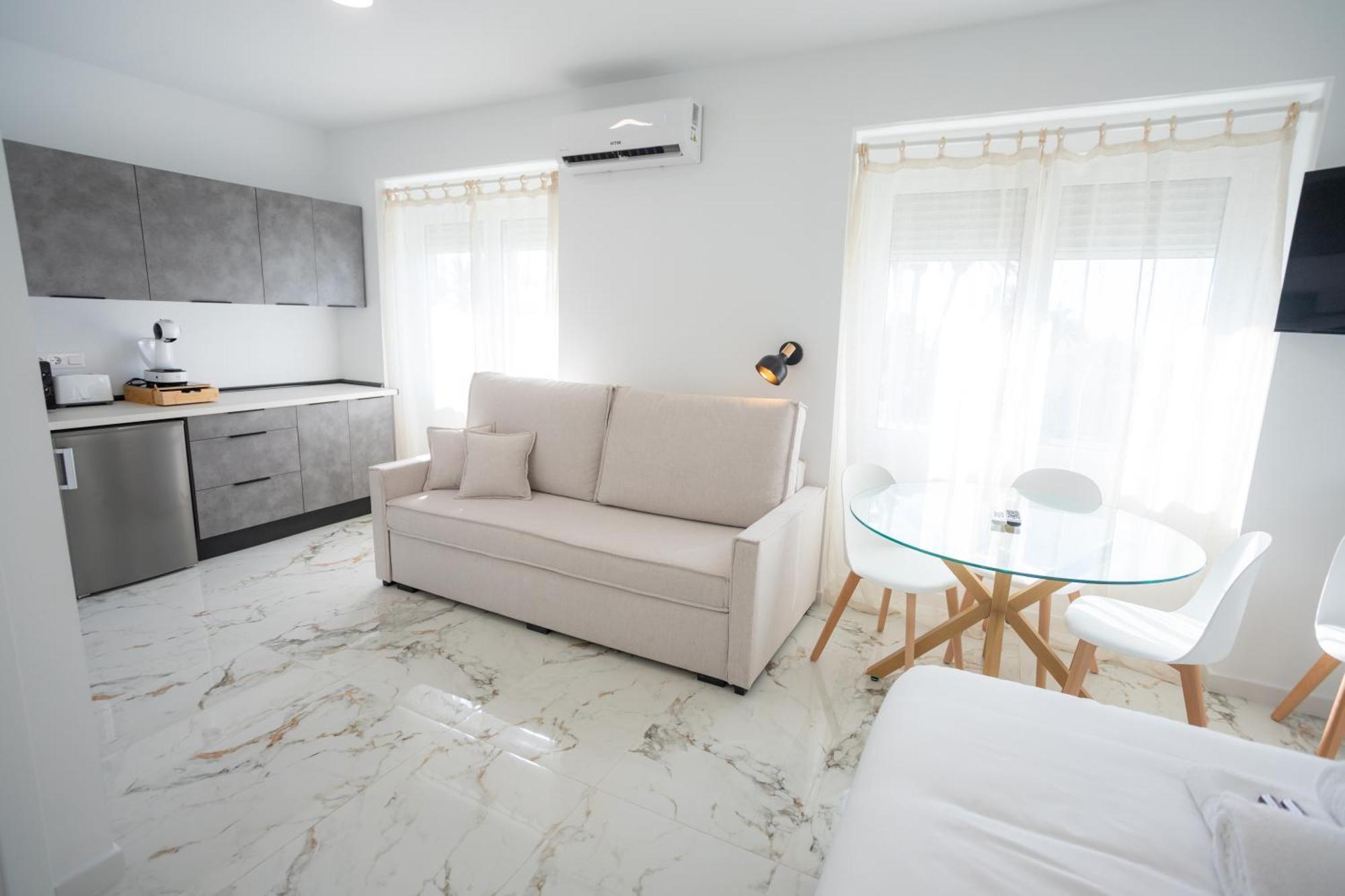 L&G Apartments Bahia Suite Alicante Eksteriør billede